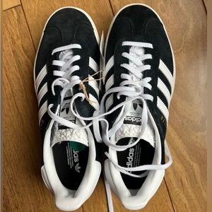 Adidas gazelle bold shoes, size 7.5 NWT